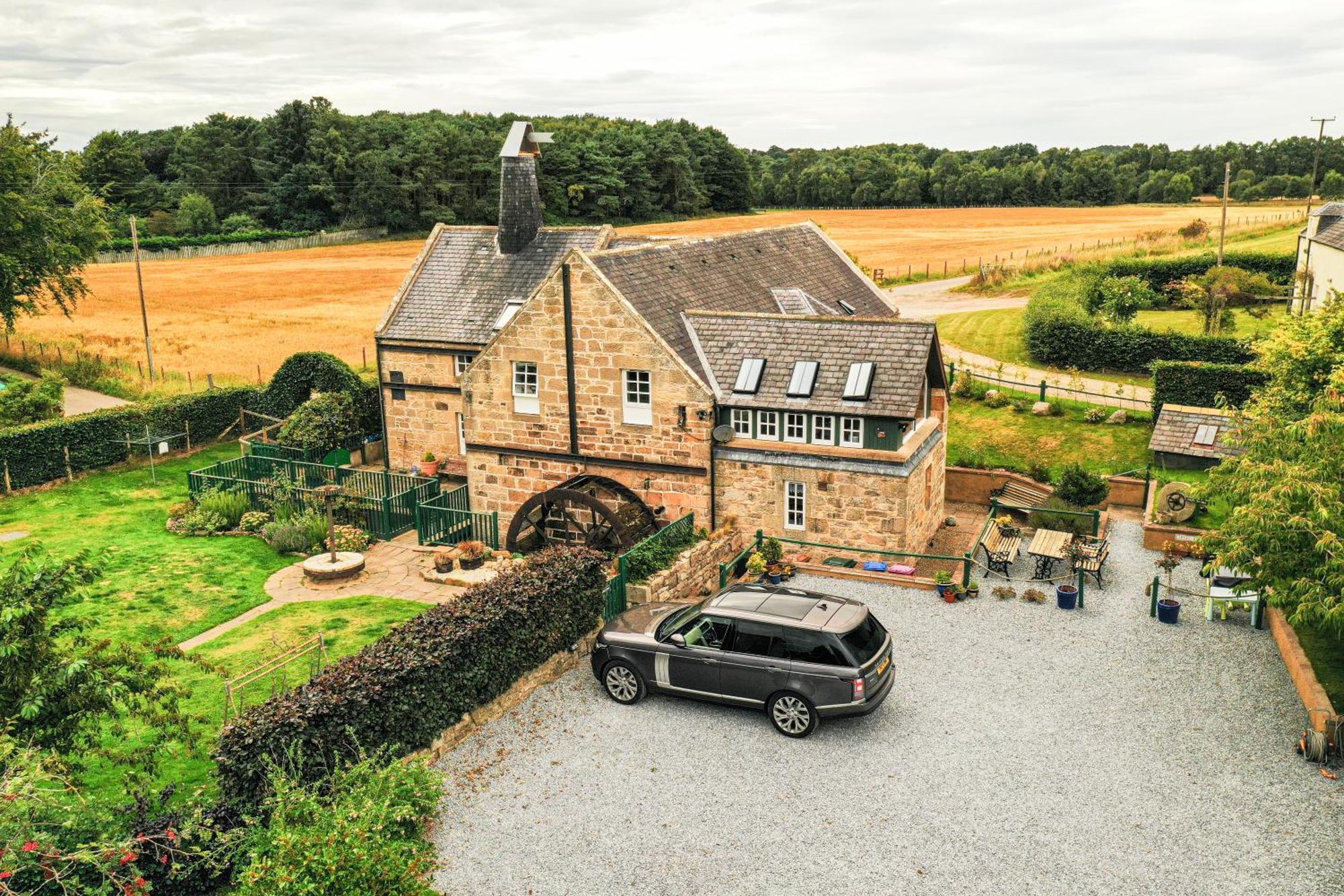Villa The Barley Mill Elgin Exterior foto